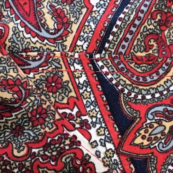 Vintage 1970s Paisley Top Blouse by TEMPTATION - Picture 9 of 13